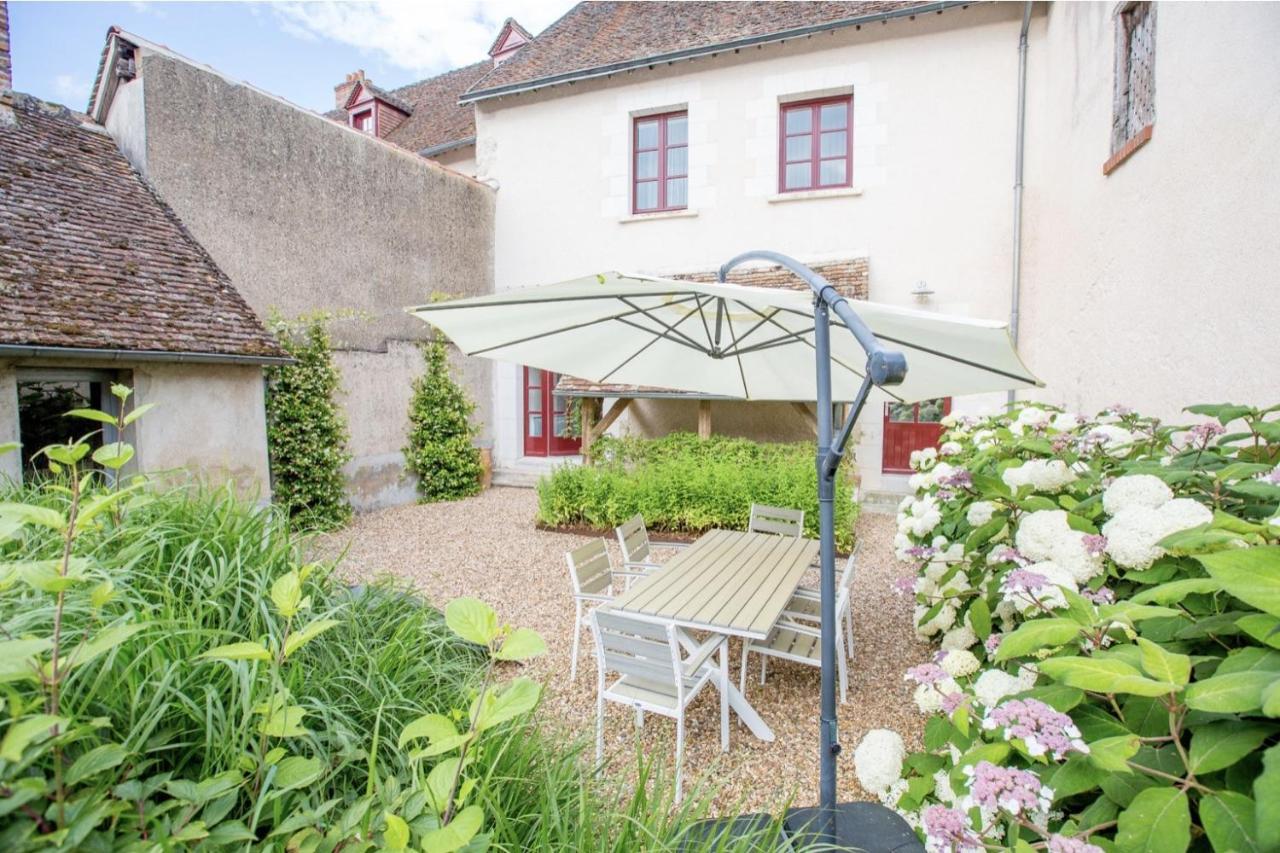 Les Suites Du Chateau De Cheverny Bagian luar foto